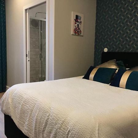 Logis Le Cheval Blanc Hotel Saint-Just  Bagian luar foto
